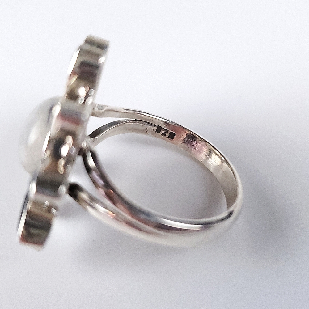 🎉HP~7/28/22🎉Sterling Silver Rainbow Moonstone and Iolite Flower Ring Size 9 - Picture 11 of 16